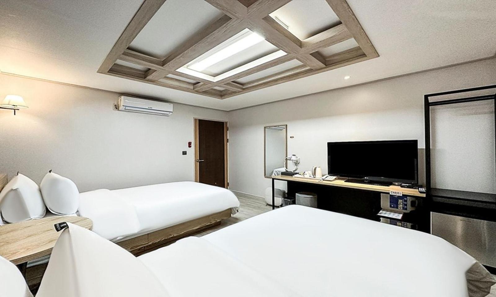 Gumi Time Hotel Exterior foto