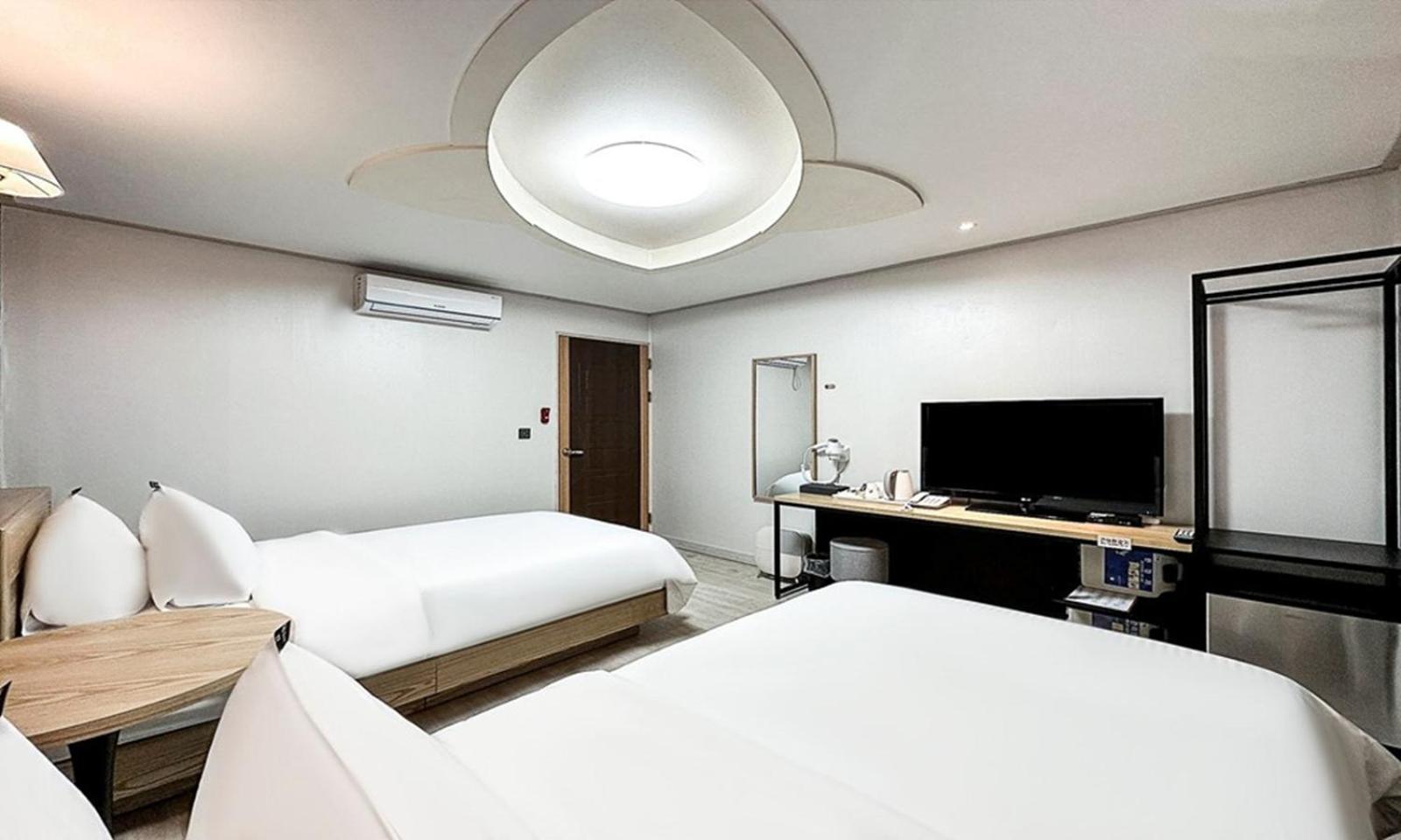 Gumi Time Hotel Exterior foto